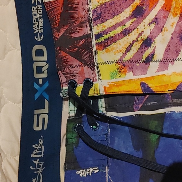 4/$20 Salt Life Vapor Stretch Shorts - Picture 5 of 5